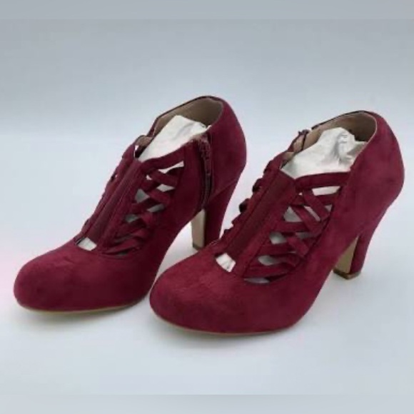 Journee Collection Footwear Heels - Picture 3 of 11